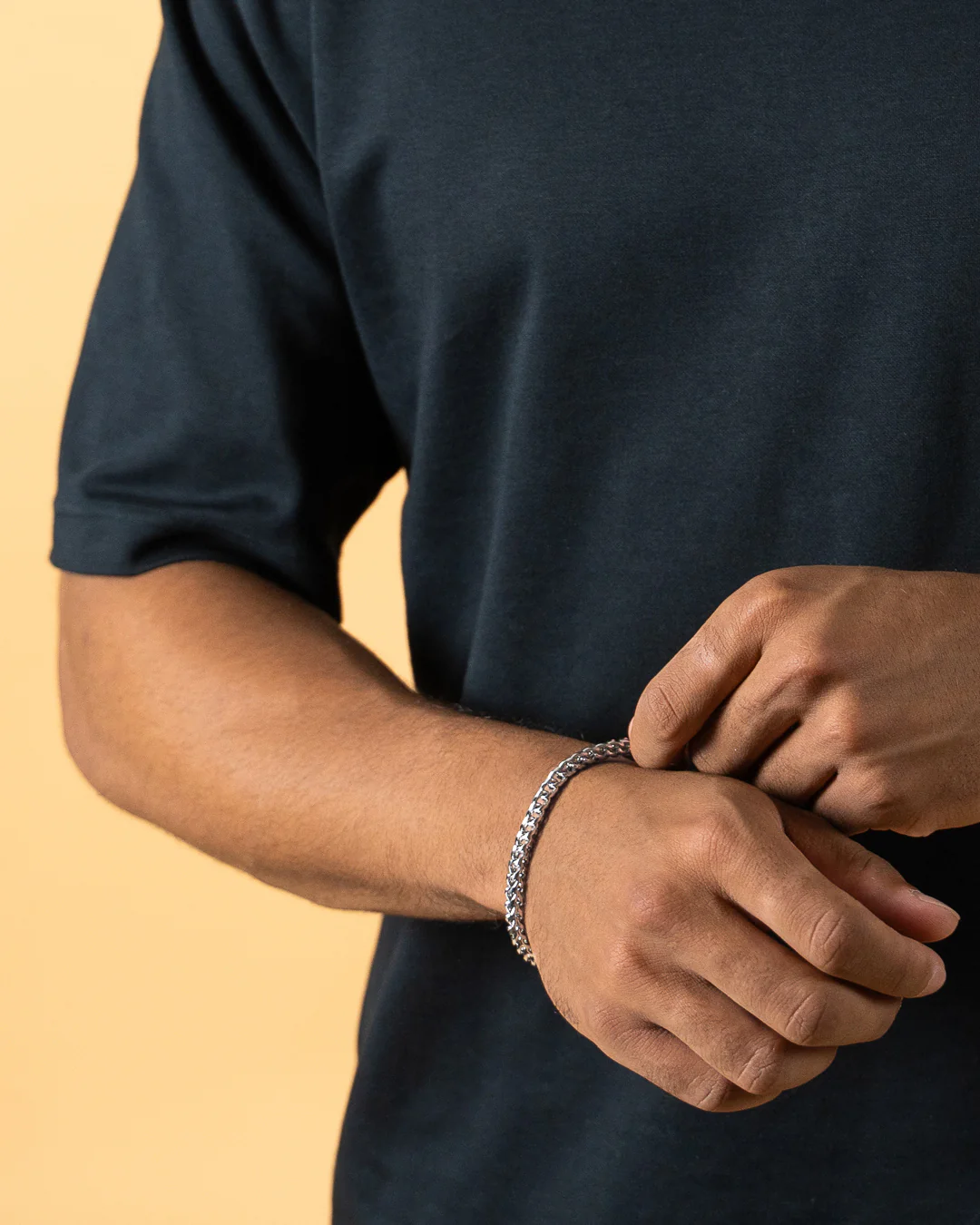 5mm foxtail bracelet in stainless steel with silver finish - Image 2