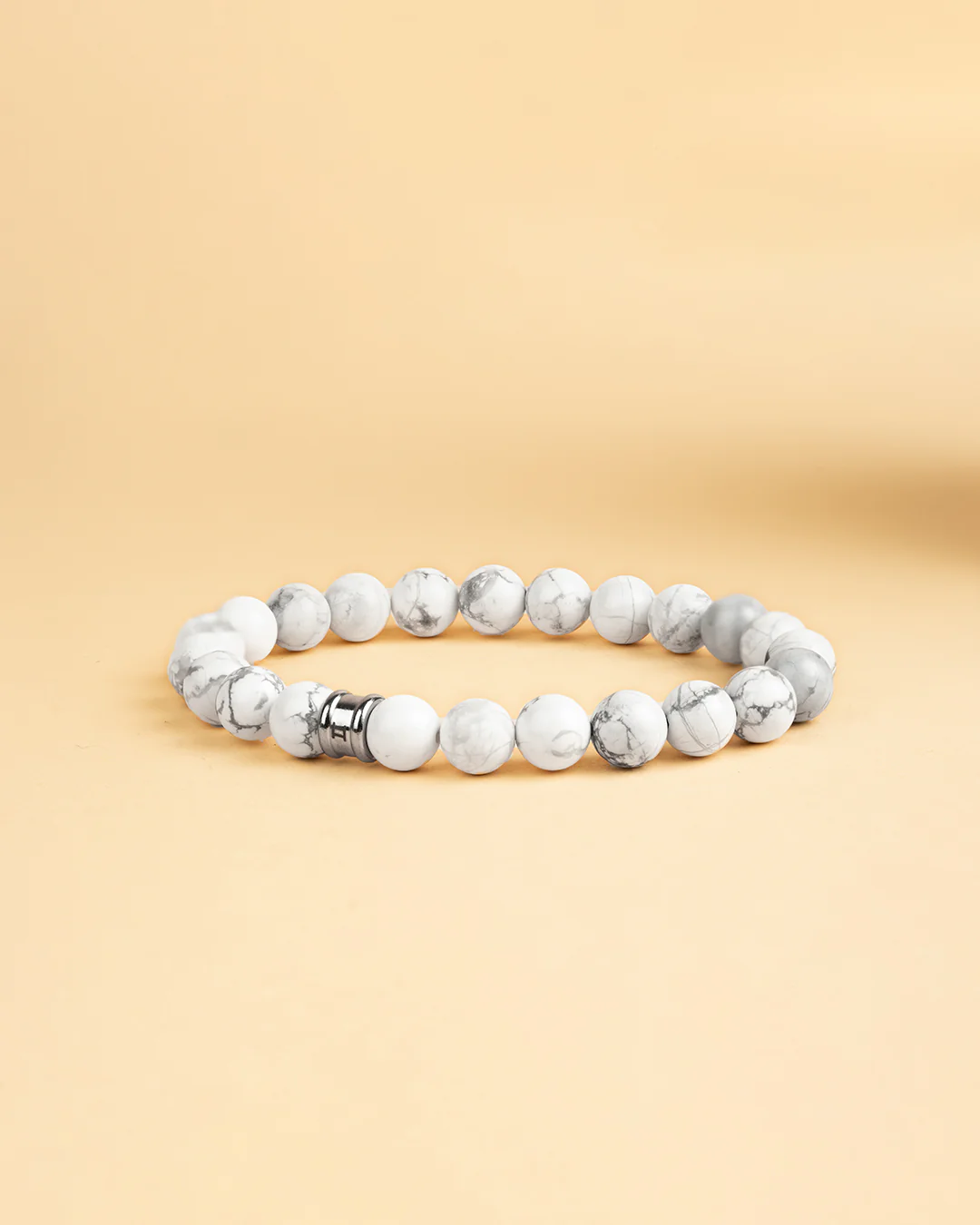Bracelet with 8mm Howlite stone