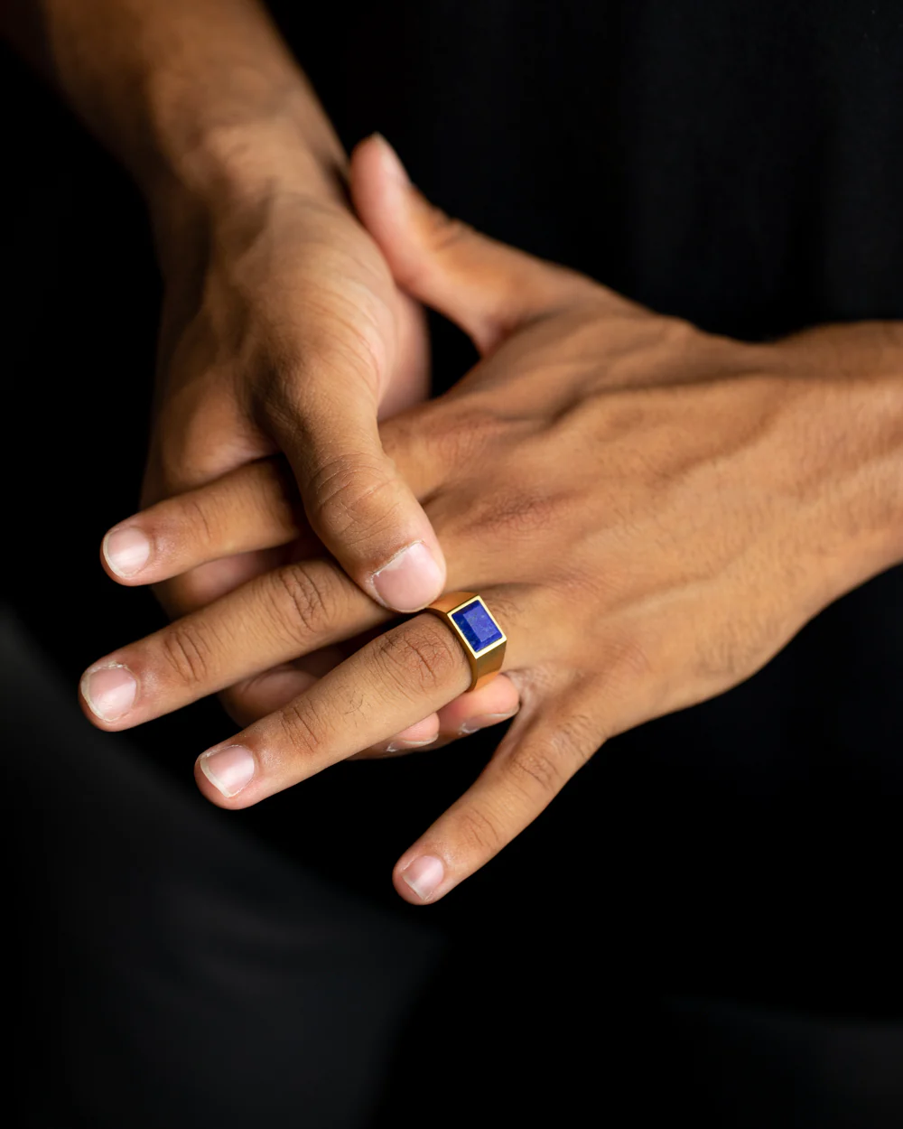 18k gold plated Titanium signet ring with Lapis Lazuli stone - Image 4