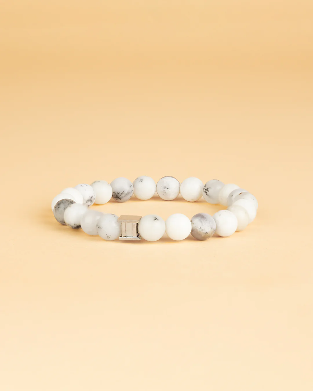 Bracelet with 8mm Opal stone