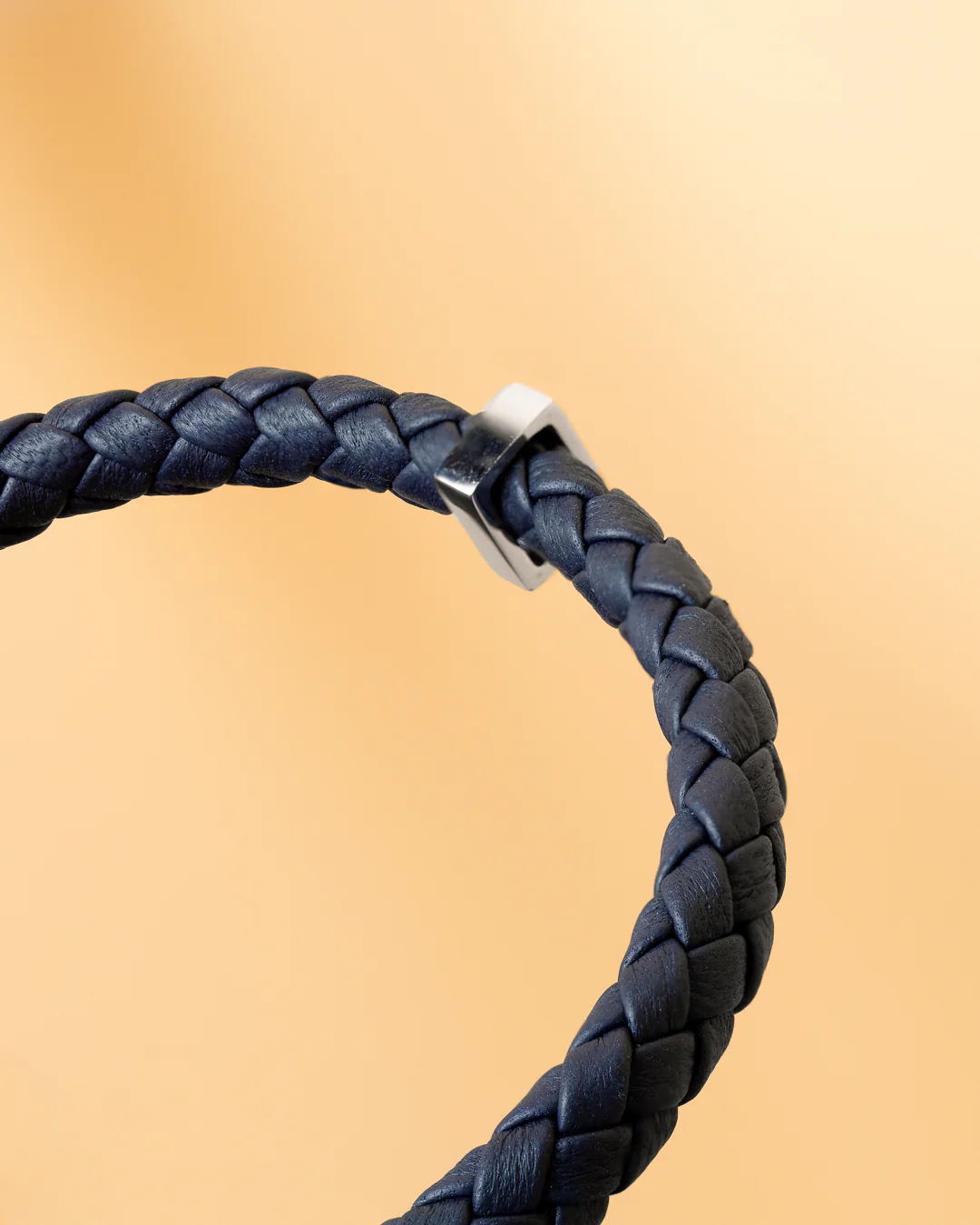 Single blue Italian nappa leather bracelet with silverplated finish - Image 4