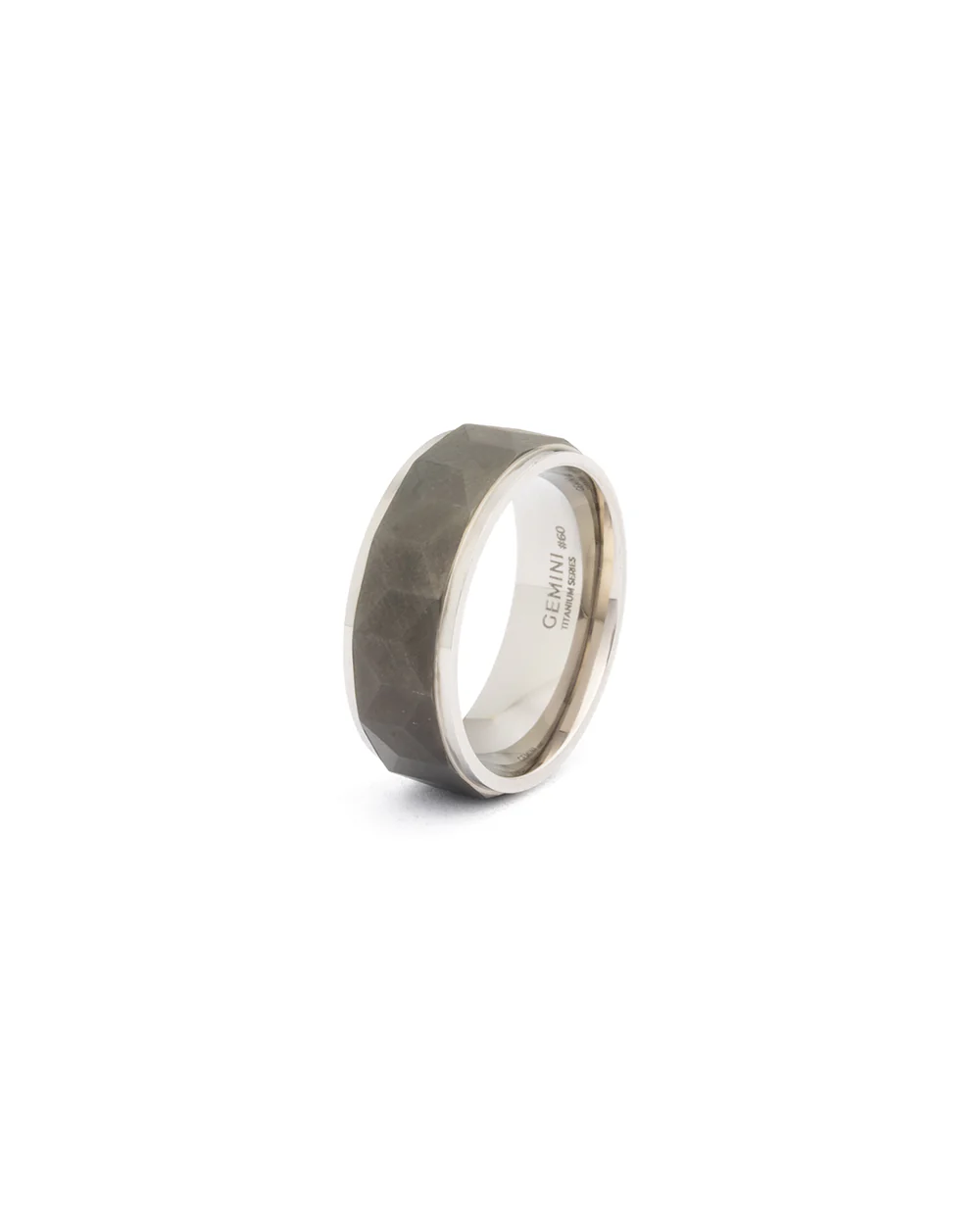 8mm Titanium ring with silver & black finish - Image 4